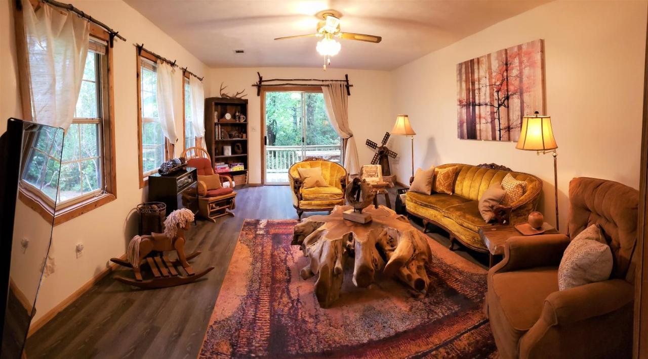 Ridge Retreat At Hearthstone Cabins And Camping - Pet Friendly Helen Exterior photo