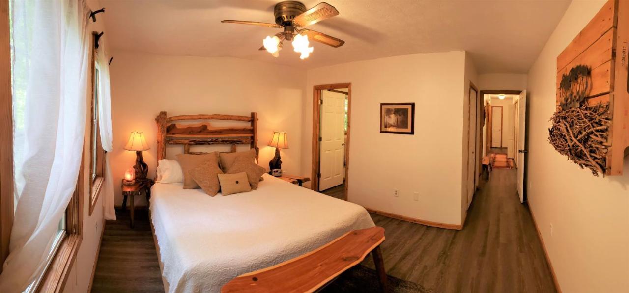 Ridge Retreat At Hearthstone Cabins And Camping - Pet Friendly Helen Exterior photo